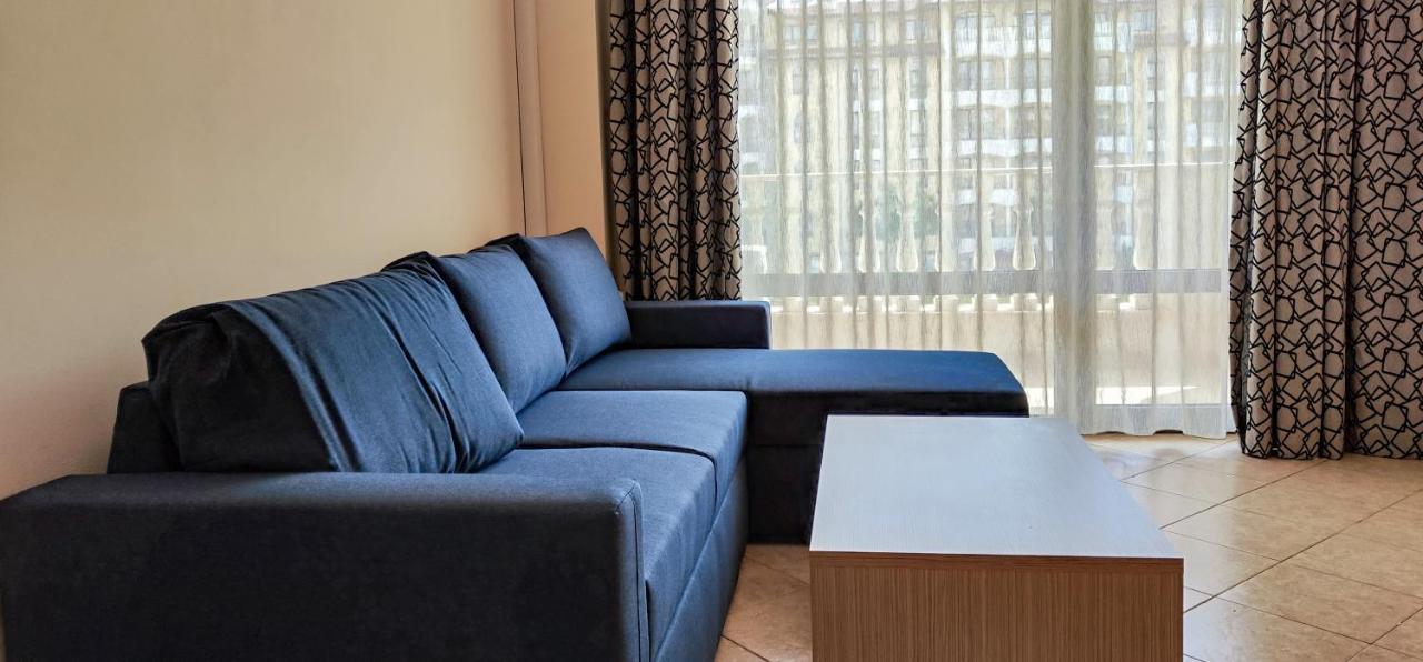 ساني بيتش Royal Sun Apartments المظهر الخارجي الصورة