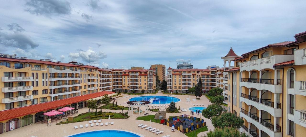 ساني بيتش Royal Sun Apartments المظهر الخارجي الصورة