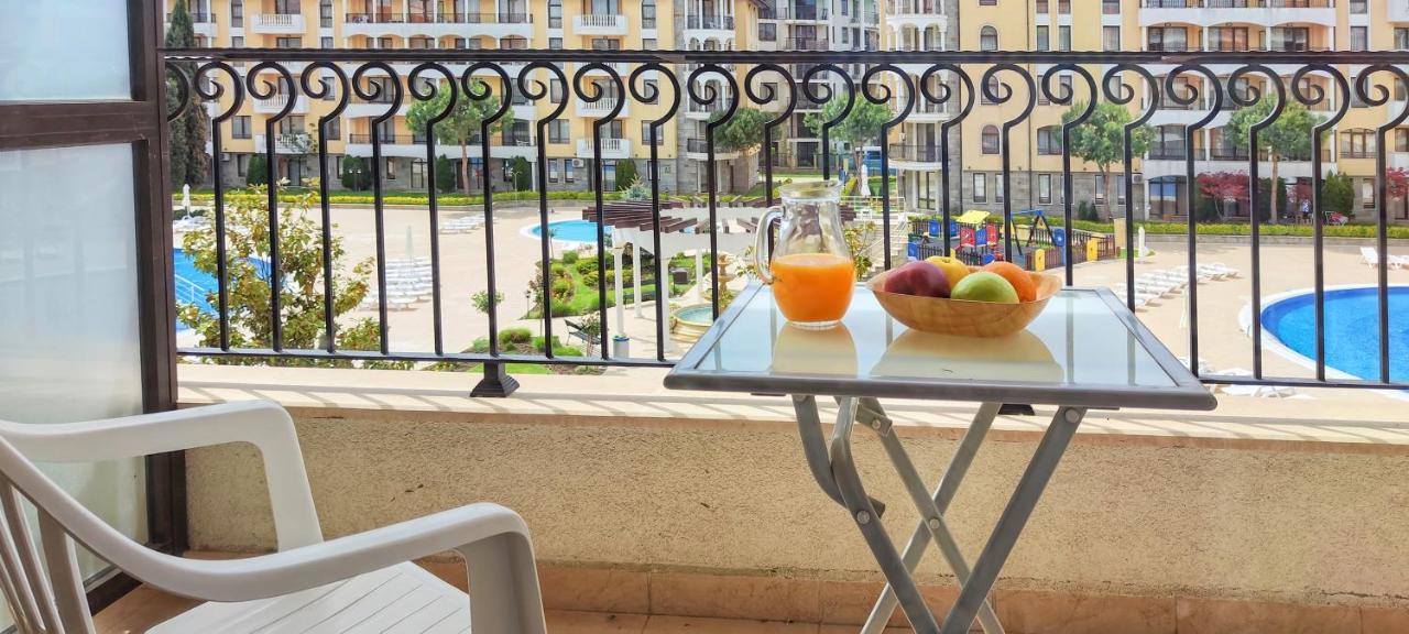 ساني بيتش Royal Sun Apartments المظهر الخارجي الصورة