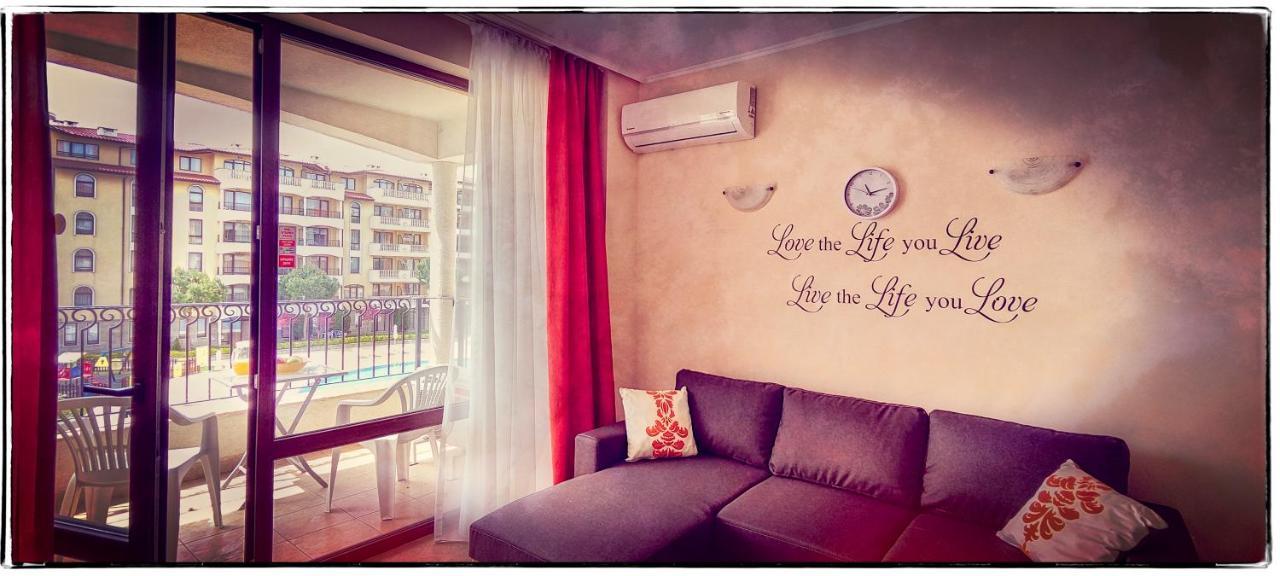 ساني بيتش Royal Sun Apartments المظهر الخارجي الصورة