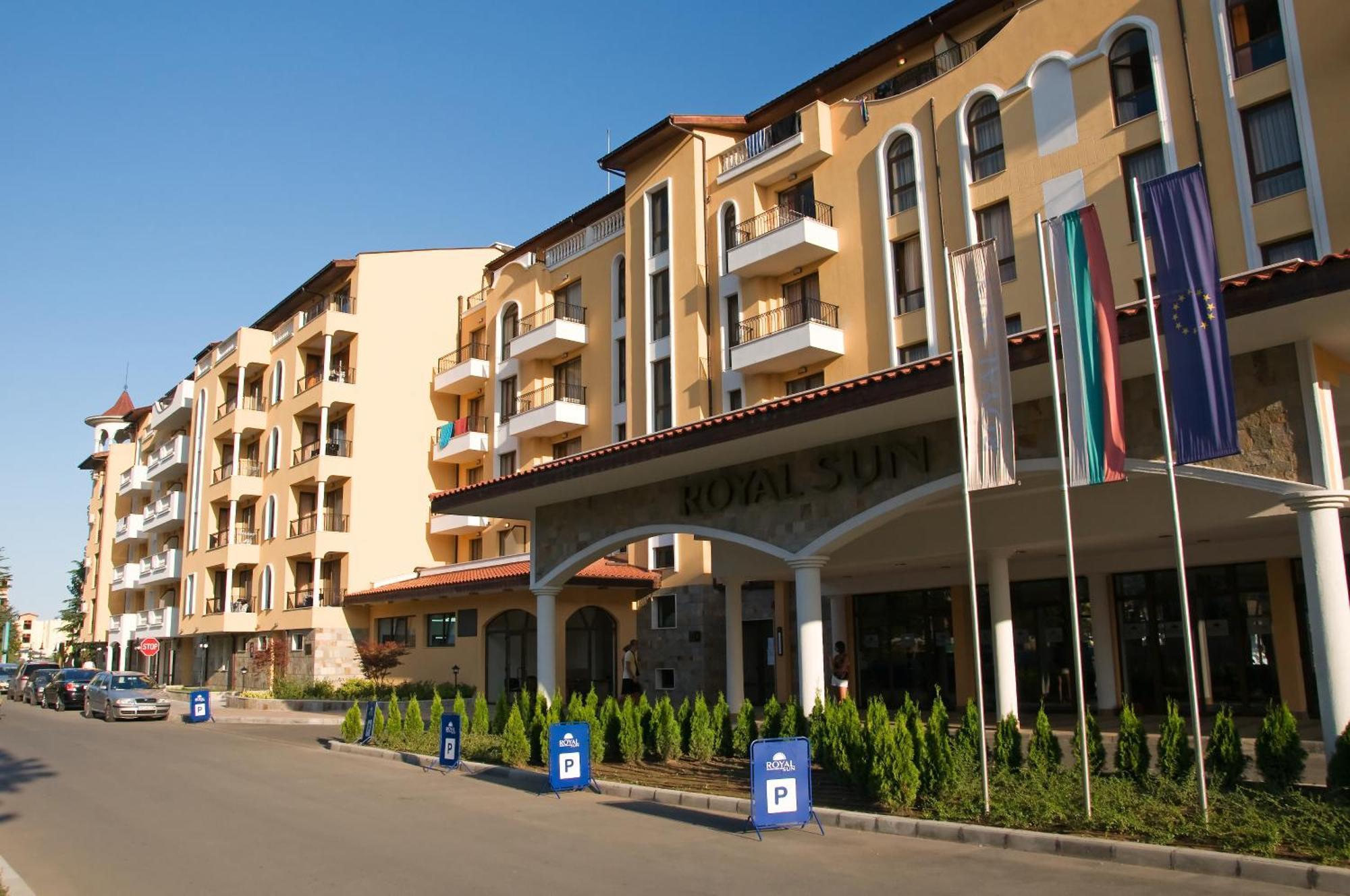 ساني بيتش Royal Sun Apartments المظهر الخارجي الصورة