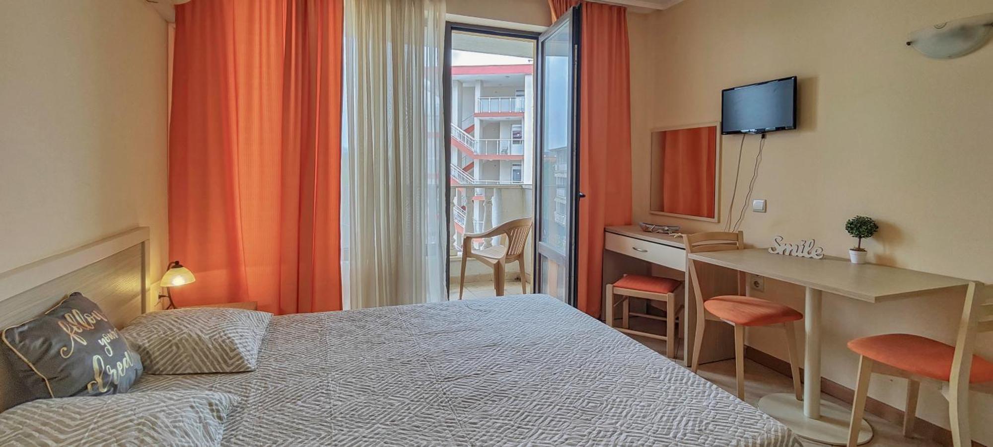 ساني بيتش Royal Sun Apartments المظهر الخارجي الصورة