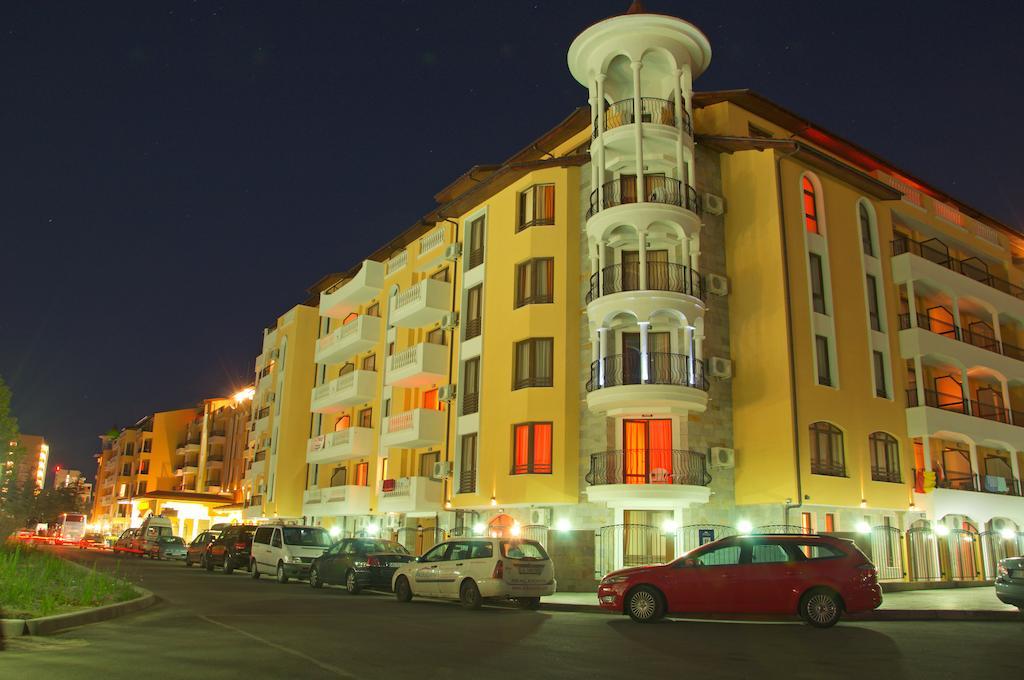 ساني بيتش Royal Sun Apartments المظهر الخارجي الصورة