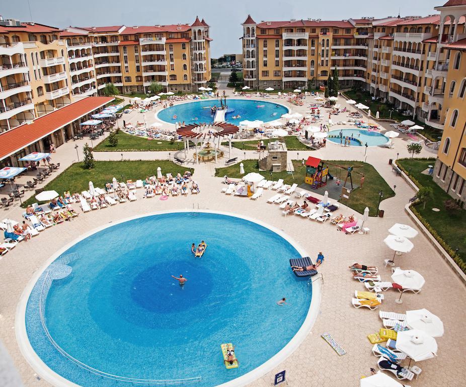 ساني بيتش Royal Sun Apartments المظهر الخارجي الصورة
